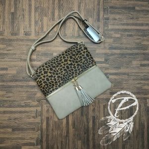 Leo Taupe Crossbody